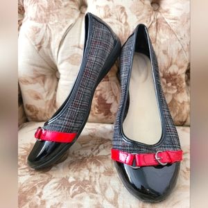 Cute Grey Plaid/Black Patent Flats! Size 8.5(Wide), Excellent Condition